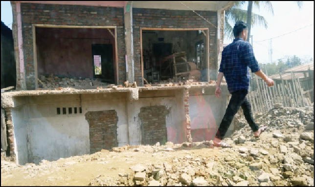 The NH-29 Land Owners Union (Purana Bazaar to Chümoukedima) has stated that they have not been compensated for the National Highway 29 till date and asked the government to expedite the compensation process. (Morung Photo)